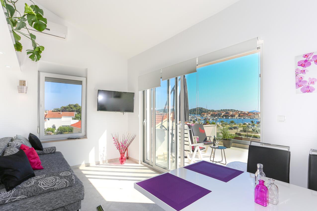 Apartments by the sea Tribunj, Vodice - 15233