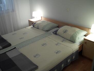 Apartments with parking space Pinezići, Krk - 15269