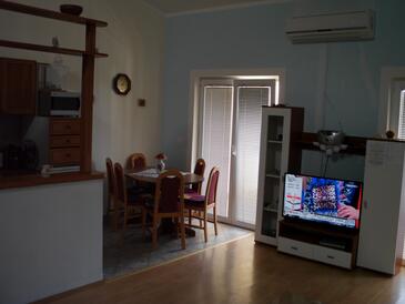 Lejlighedens parkeringsplads Pinezici, Krk - 15269