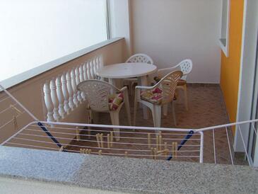 Appartamenti con parcheggio Slosella - Pirovac, Sebenico - Šibenik - 15271