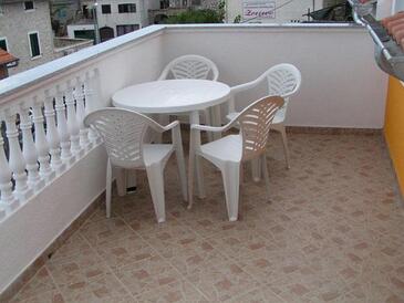 Appartamenti con parcheggio Slosella - Pirovac, Sebenico - Šibenik - 15271