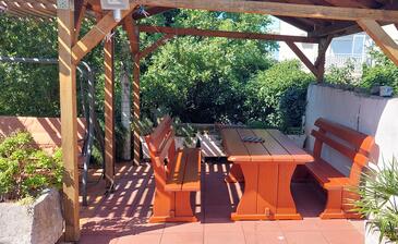 Apartmani s parkingom Kornić, Krk - 15293