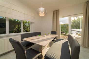 Apartments by the sea Kampor, Rab - 15310