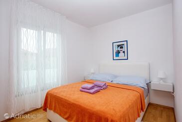 Lejlighedens parkeringsplads Pirovac, Sibenik - 15320