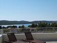 Pirovac, Terrasse commune - vue dans l’hébergement en type studio-apartment, WiFi.