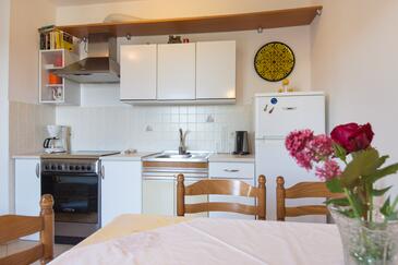 Appartamenti con parcheggio Veglia - Krk - 15331