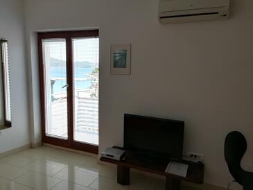 Apartments Tisno, North Dalmatia