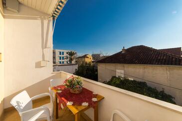 Apartmani s parkingom Makarska - 15375