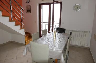 Appartamenti con parcheggio Segna - Senj - 15376