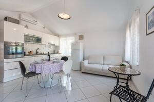 2-Zimmer-Ferienwohnung Pucisca 2-Zimmer-Ferienwohnung Pucisca, Brac (A-15381-a)