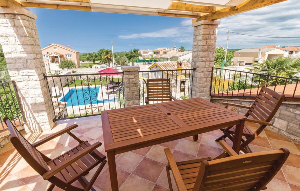 Family friendly house with a swimming pool Gajana, Fažana - 15385