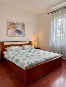 Apartments with parking space Valbandon, Fažana - 15386