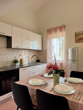 Ferienwohnungen mit Parkplatz Valbandon, Fazana - 15386