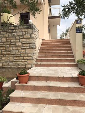 Ferienwohnungen am Meer Pirovac, Sibenik - 15403