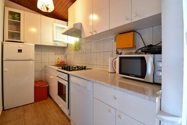 Apartmani uz more Sevid, Trogir - 15404