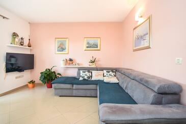 Apartments with parking space Kaštel Stari, Kaštela - 15411