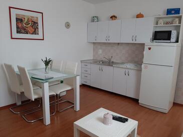 Apartmaji s parkingom Čižići, Krk - 15415 Adriatic.hr