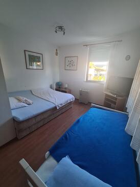Apartmaji s parkingom Čižići, Krk - 15415