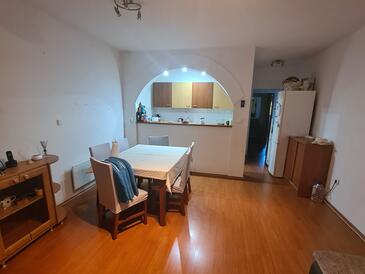 Kétszobás apartman Cizici, Krk (A-15415-c)