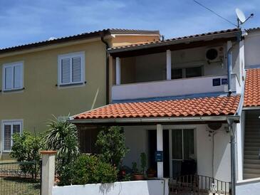 Appartements Avec Parking Cizici, Krk - 15415 - Njivice