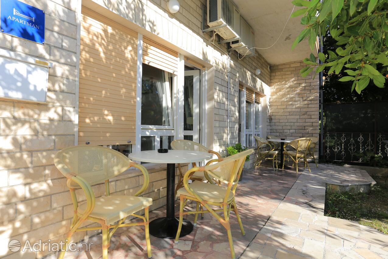 AS-15417-b - Private accommodation - Apartments with a parking space Dugi Rat, Omiš