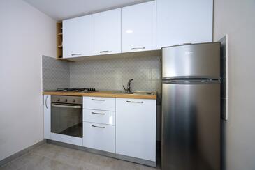 Apartments with parking space Kaštel Sućurac, Kaštela - 15430