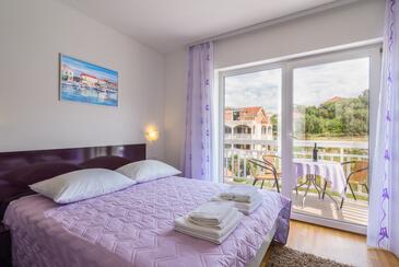 Apartmány s parkovištěm Trogir - 15440 Adriatic.hr