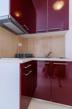 Apartments with parking space Trogir - 15440