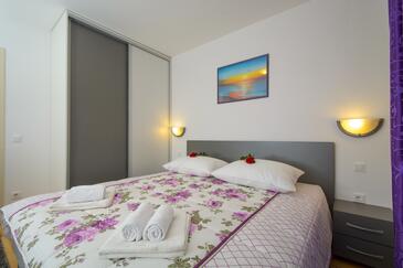 Apartments with parking space Trogir - 15440