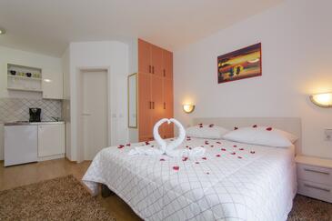 Apartmanok parkolóhellyel Trogir - 15440