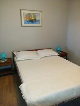 Ferienwohnungen am Meer Maslinica, Solta - 15448