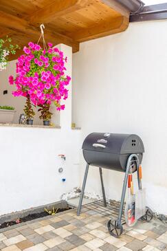 Apartments with parking space Punat, Krk - 15451