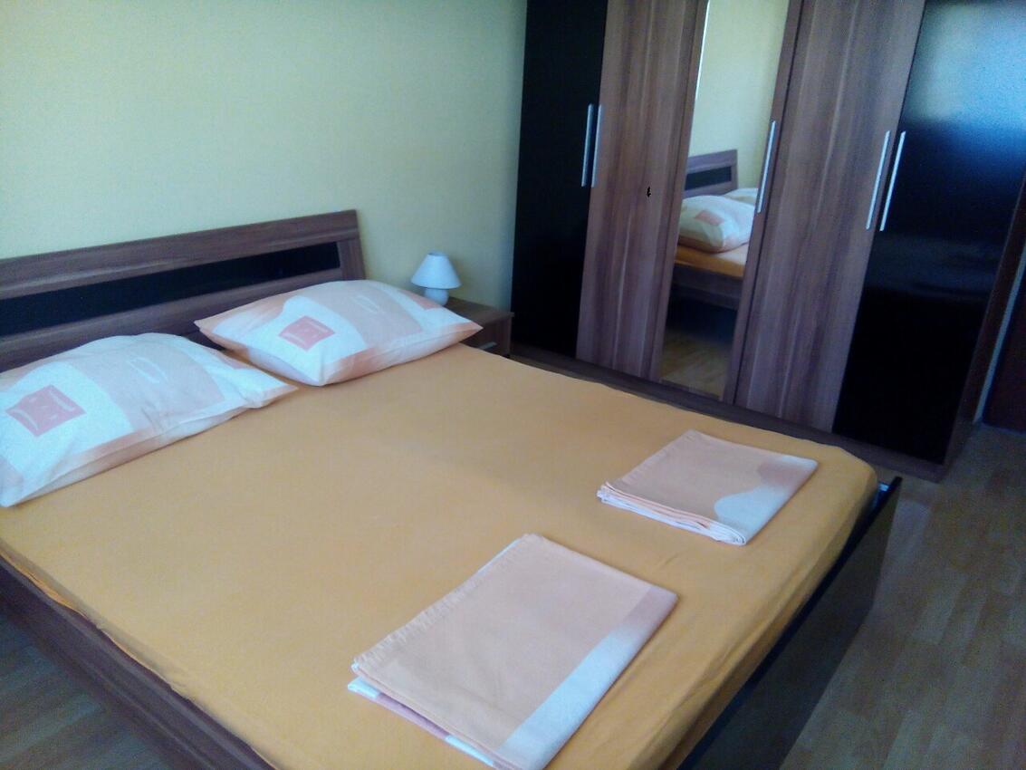 Appartamenti con parcheggio Banjol, Arbe - Rab - 15463