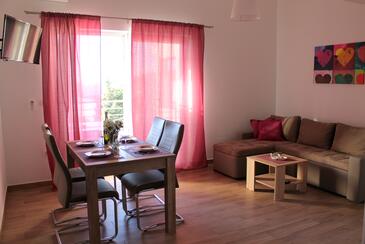 Apartments with parking space Podaca (Makarska) - 15475