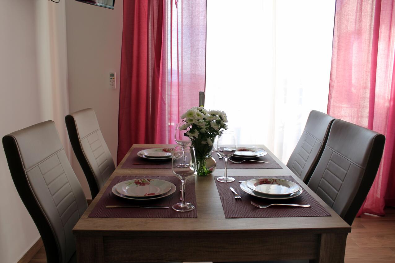 A-15475-b - Private accommodation - Apartments with a parking space Podaca, Makarska