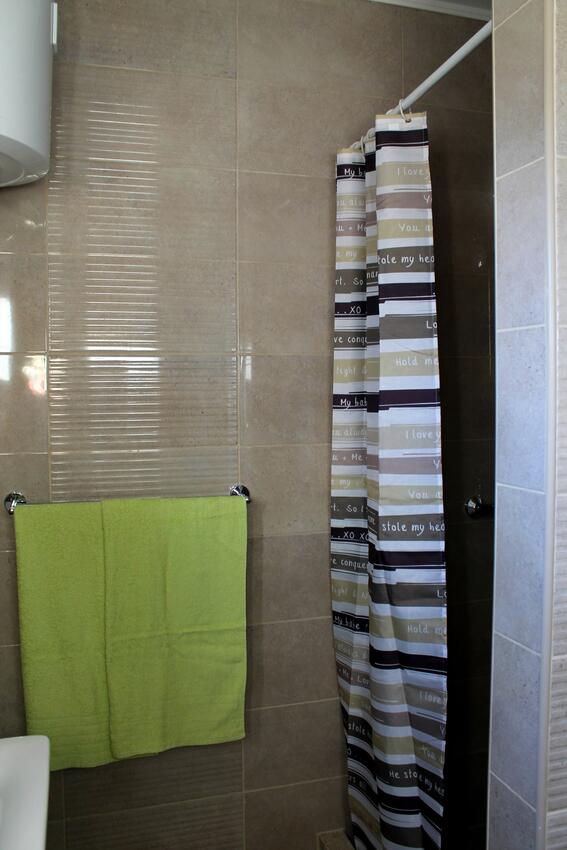 A-15475-c - Private accommodation - Apartments with a parking space Podaca, Makarska