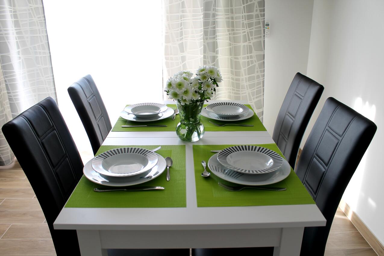 A-15475-c - Private accommodation - Apartments with a parking space Podaca, Makarska