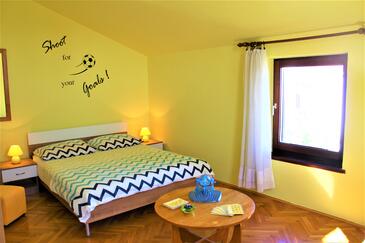 Apartments with parking space Primošten - 15499