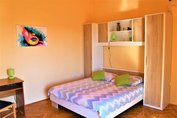 Apartments with parking space Primošten - 15499