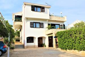 Apartmanok parkolóhellyel Primosten - 15499