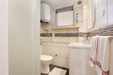 Apartments with terrace Trogir, Central Dalmatia