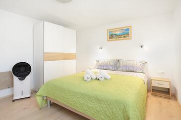 Apartments with terrace Trogir, Central Dalmatia