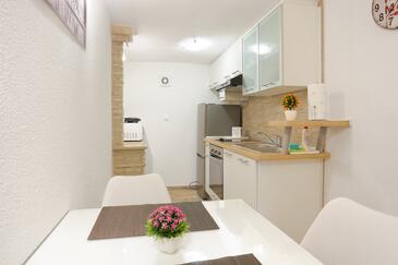 Apartments with terrace Trogir, Central Dalmatia