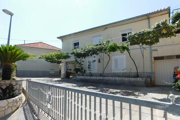 Apartments with terrace Trogir, Central Dalmatia