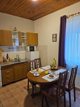 Apartments with parking space Povljana, Pag - 15532