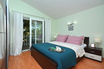 Holiday house with a swimming pool Pozorac, Trogir - 15565