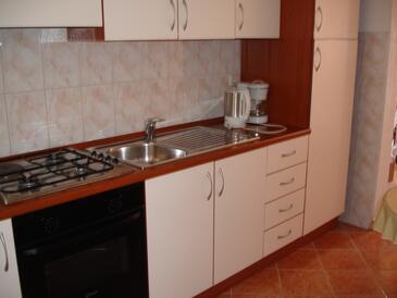 Apartments with parking space Gradac, Makarska - 15585