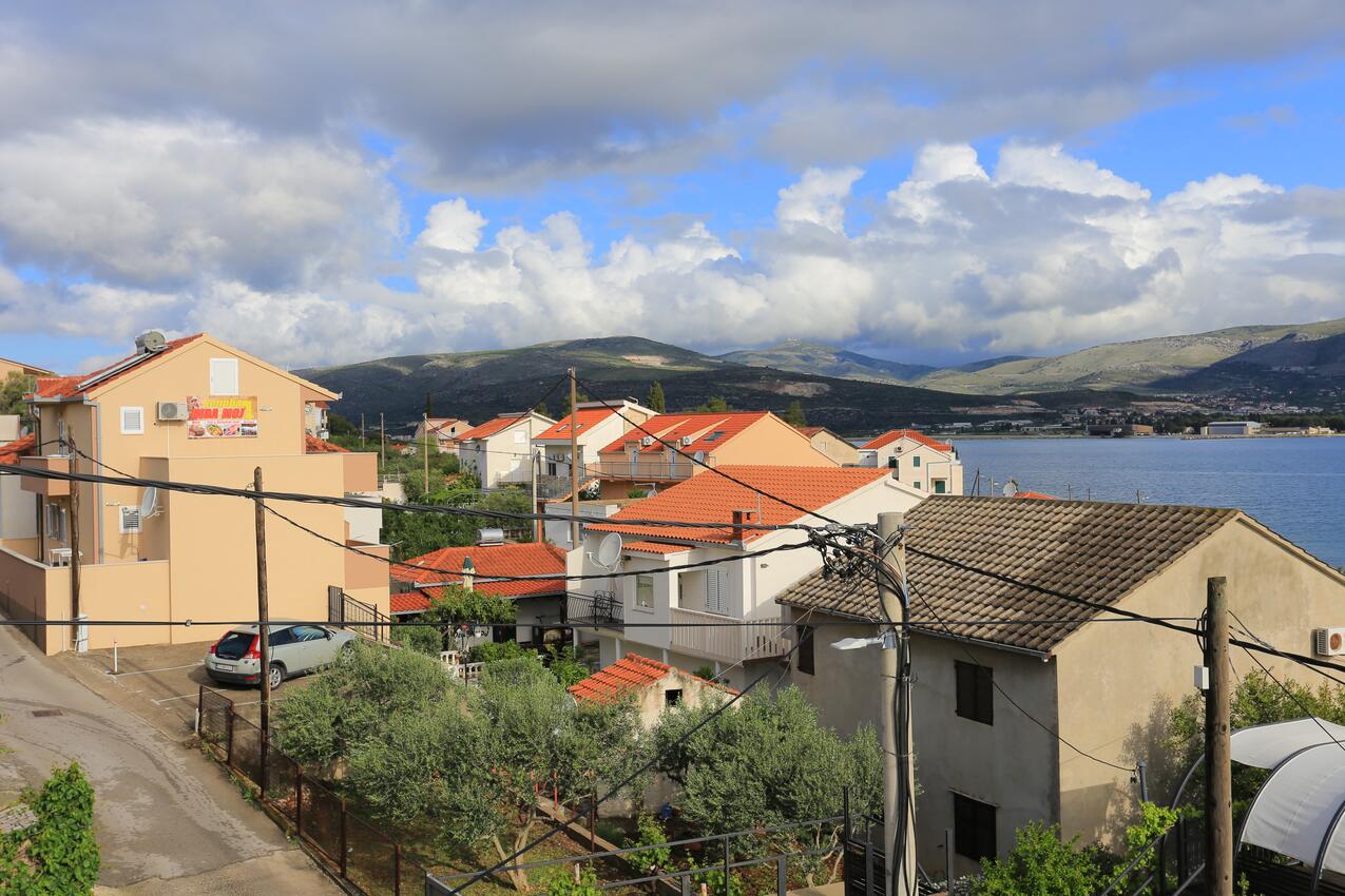 A-15595-a - Private accommodation - Apartments by the sea Arbanija, Čiovo