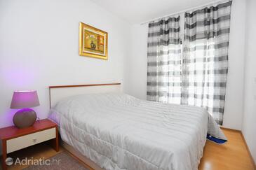 Ferienwohnungen am Meer Arbanija, Ciovo - 15595