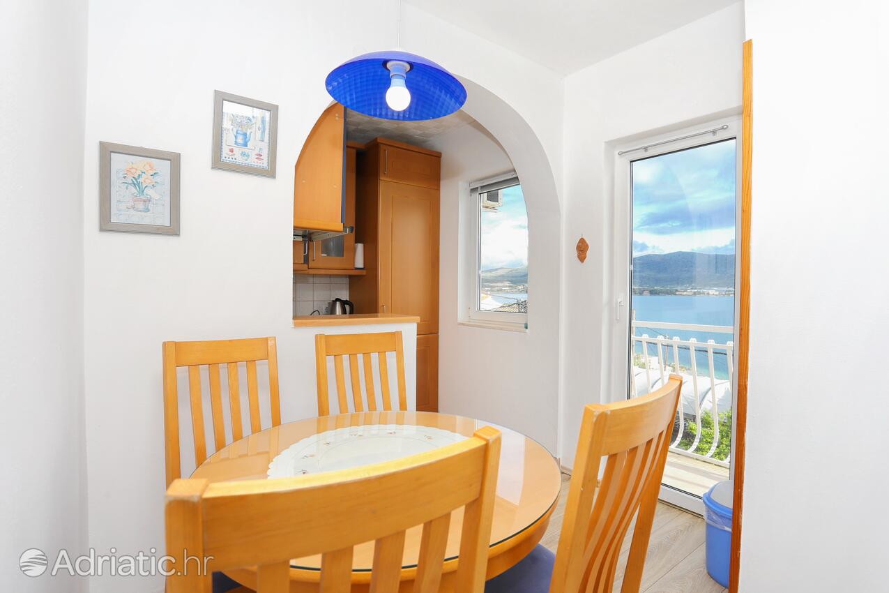 A-15595-a - Private accommodation - Apartments by the sea Arbanija, Čiovo